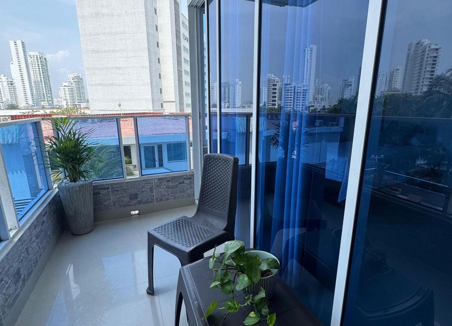 Lovely With Pool And Views Apartamento