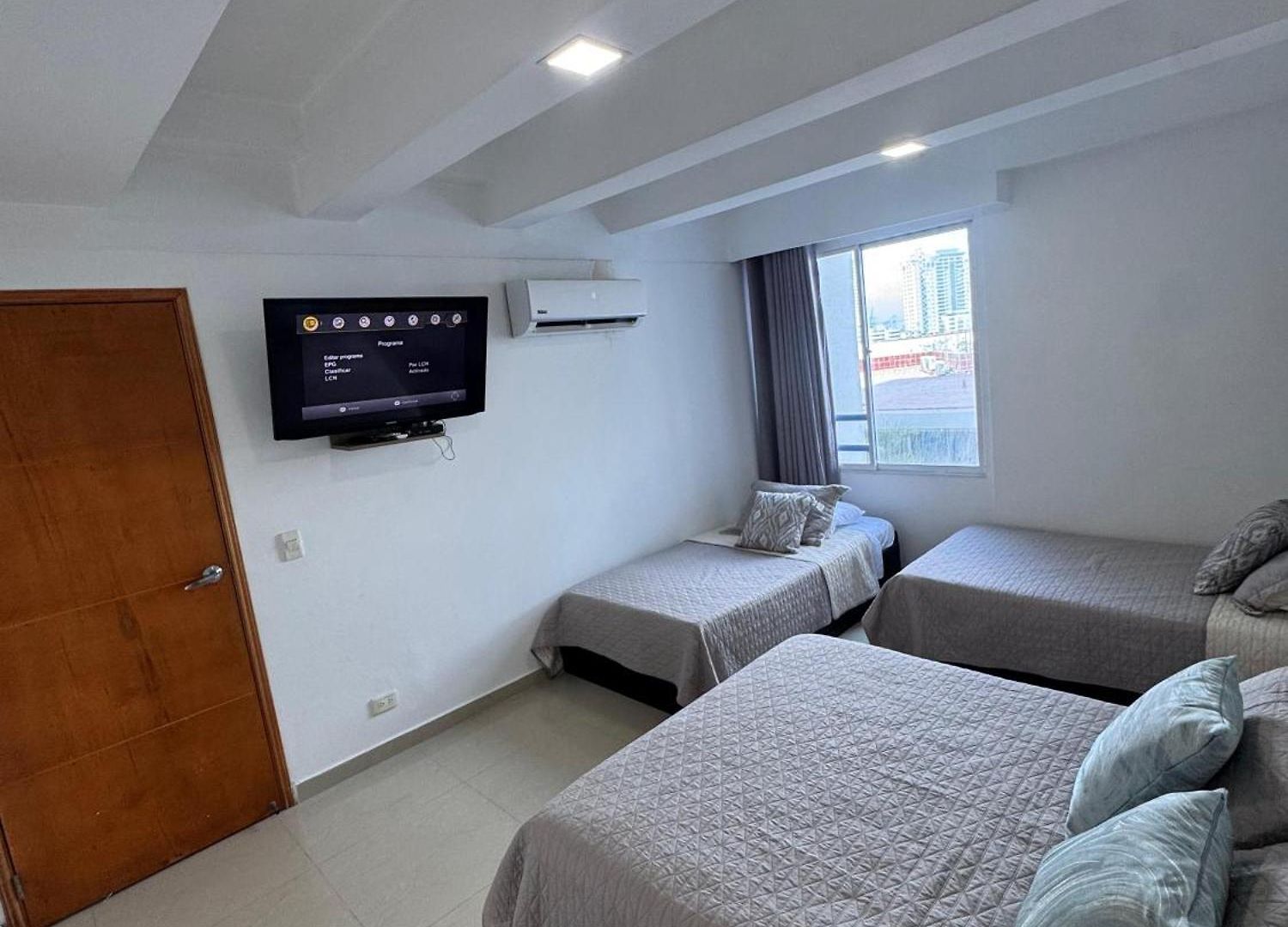 Lovely With Pool And Views Apartamento *