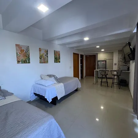 Lovely With Pool And Views Cartagena