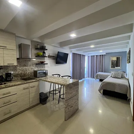 Apartamento Lovely With Pool And Views *