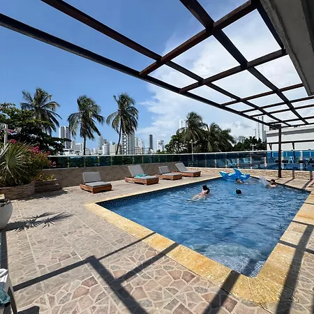 Lovely With Pool And Views Cartagena